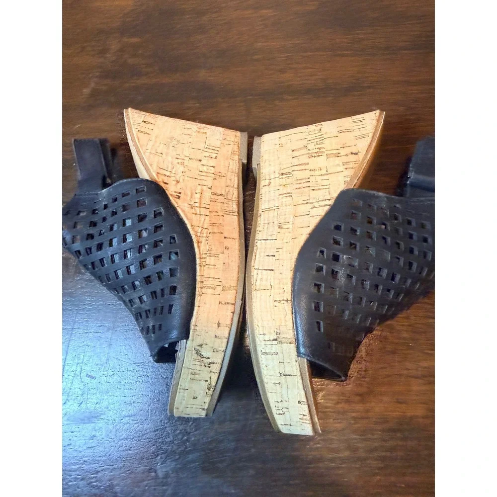 Franco Sarto Casanova Black Laser Cut Cork Wedge Platform Sandals Womens 6